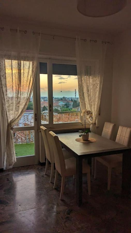 Appartamento La Terrazza Del Re Vercelli Esterno foto