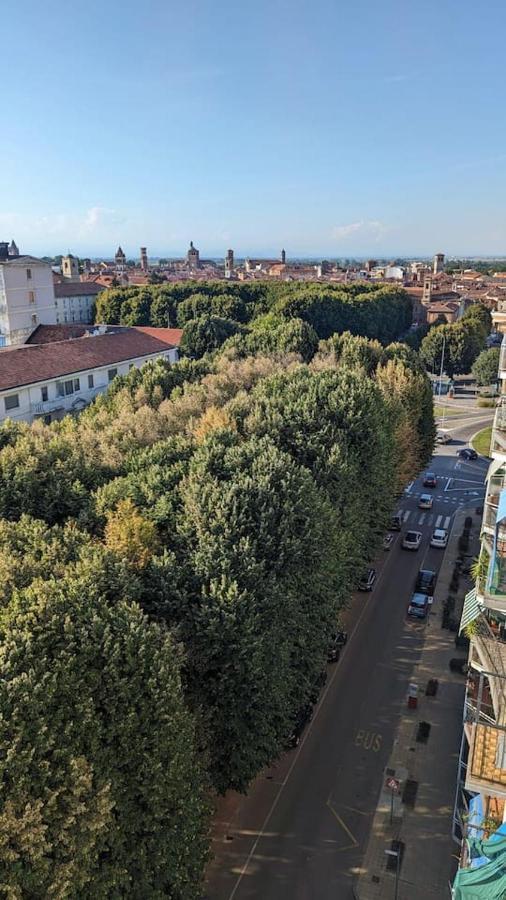 Appartamento La Terrazza Del Re Vercelli Esterno foto