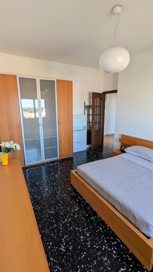 Appartamento La Terrazza Del Re Vercelli Esterno foto