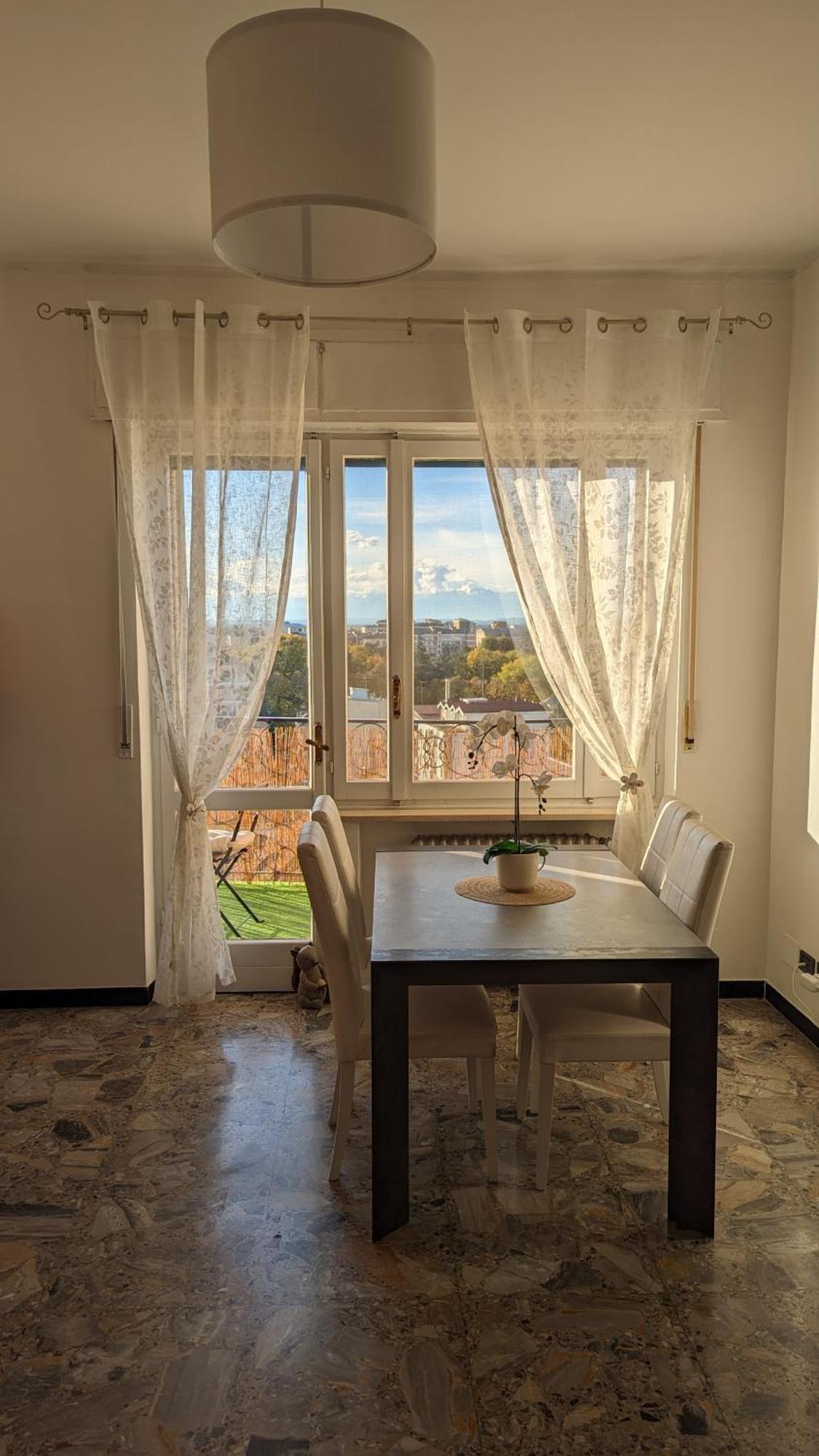 Appartamento La Terrazza Del Re Vercelli Esterno foto