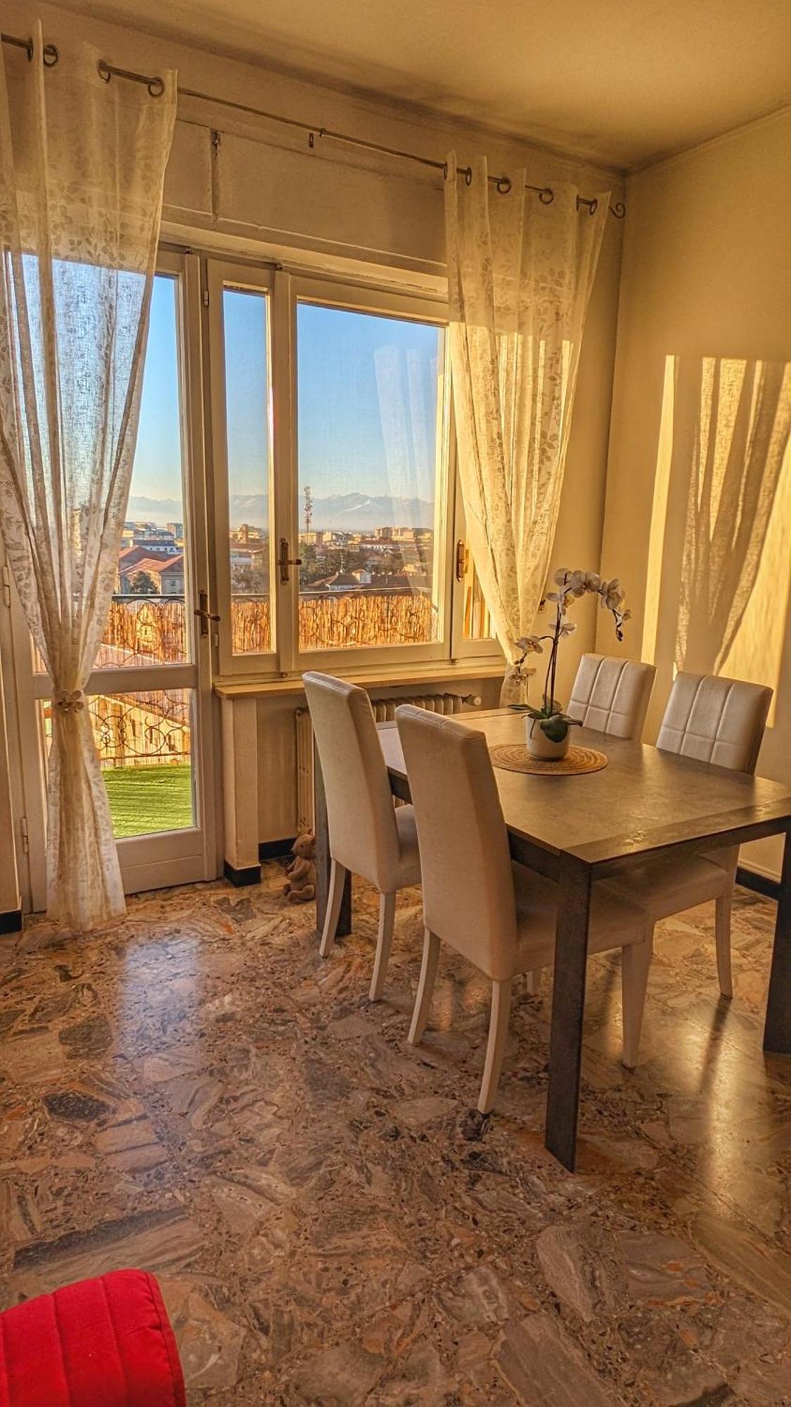 Appartamento La Terrazza Del Re Vercelli Esterno foto